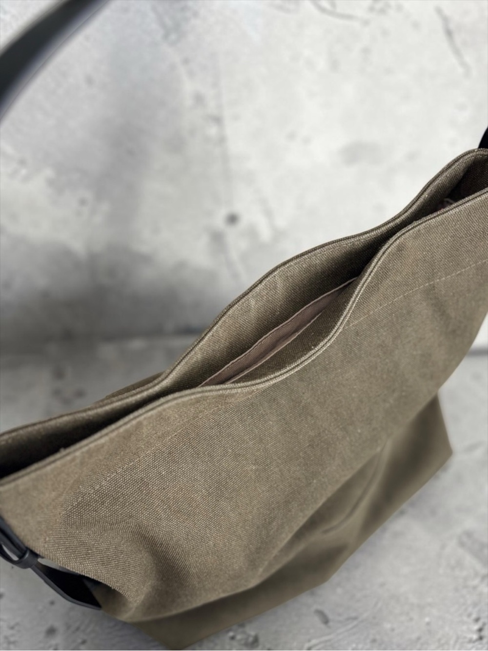 RAG & BONE Clinton Canvas Bucket Bag in Forest with Black Leather Trim - Picture 9 of 12